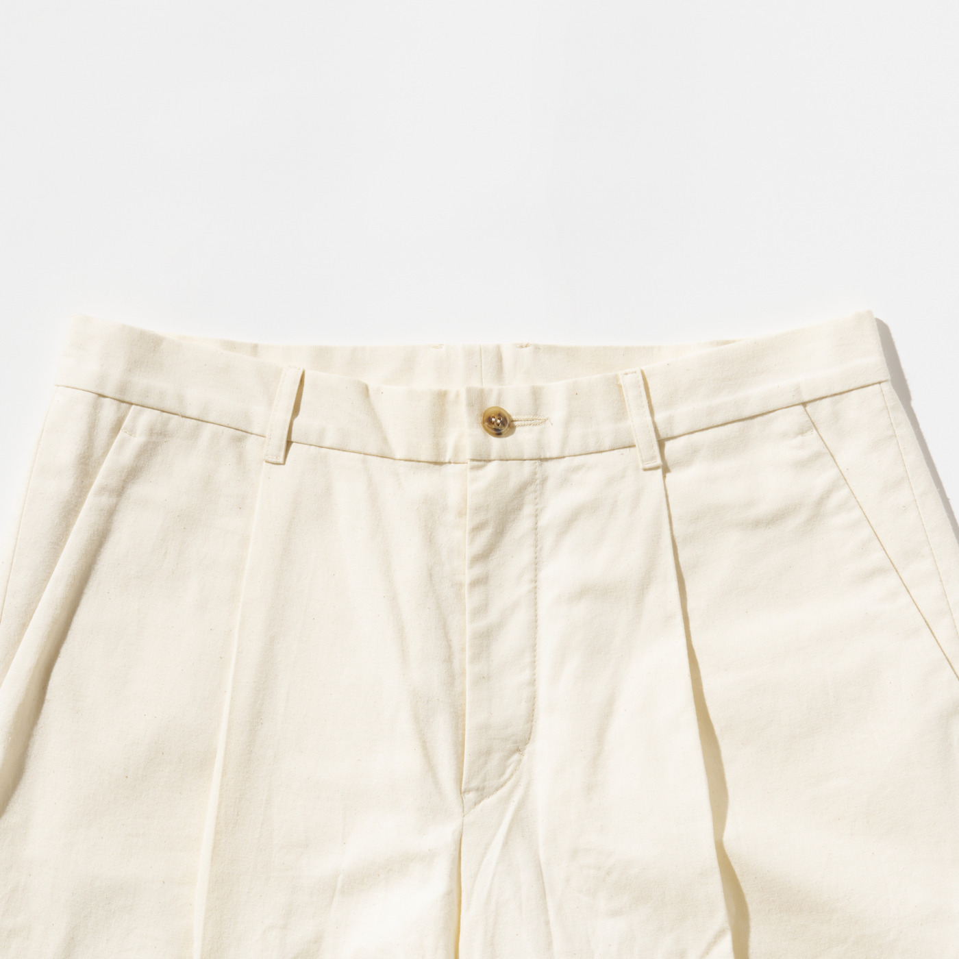 TUCK WIDE SHORTS A 詳細画像