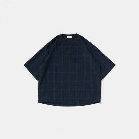 T SHIRT B